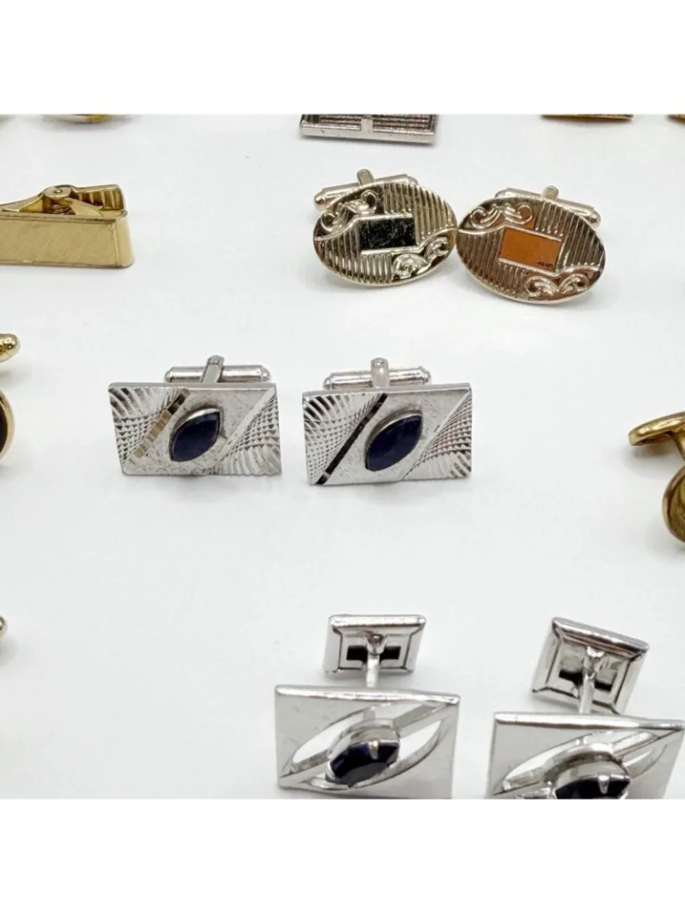 Lot Of 11 Cufflinks And 2 Tie Clips Swank, Simmons, Unsigned, Kreisler‎